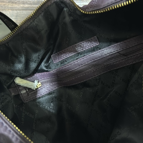 Luxe Unique Purple Leather Handbag - Picture 3 of 14